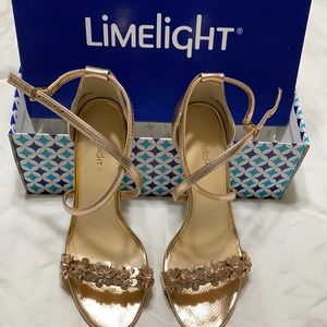 Sandalias  gold rose size 6 like a new